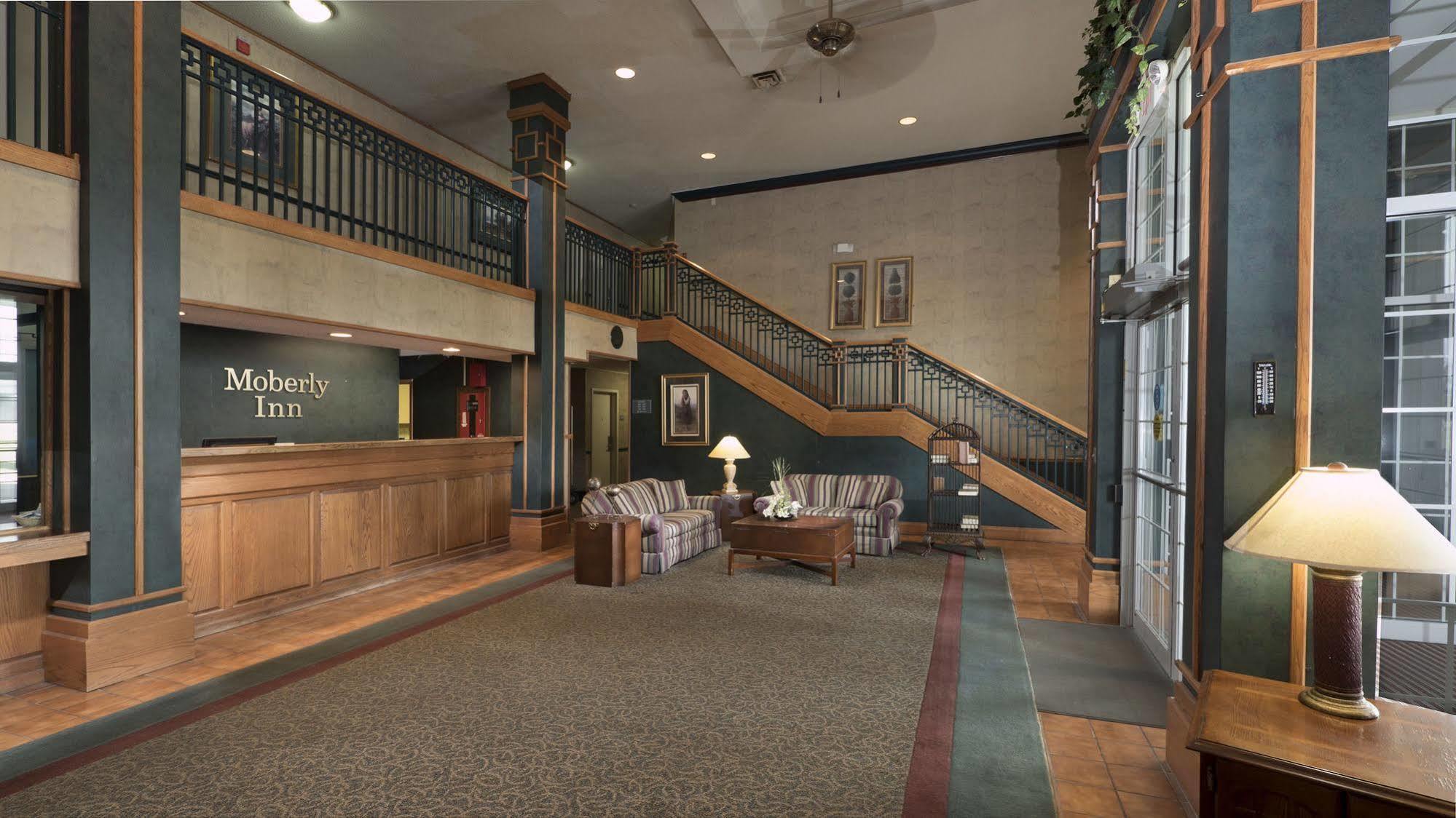 Moberly Inn & Suites Exterior foto